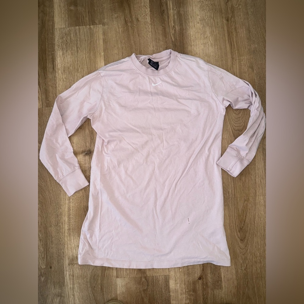 🤍 NIKE Pink Long Sleeve Shirt - XS